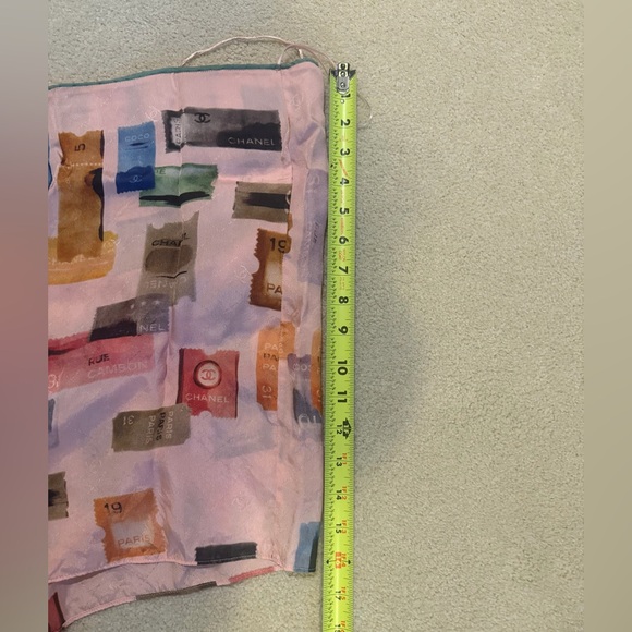 Chanel Silk Camisole / Tank - Picture 9 of 9